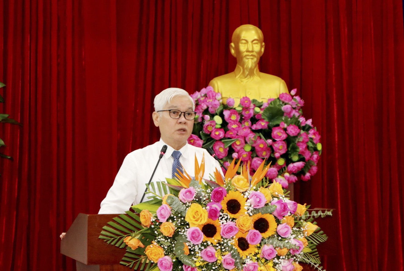 Đồng chí Nguyễn Văn Lợi phát biểu tại buổi trao quyết định về công tác cán bộ.